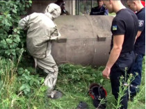 Во Львове провели спецоперацию по спасению котенка (фото, видео)