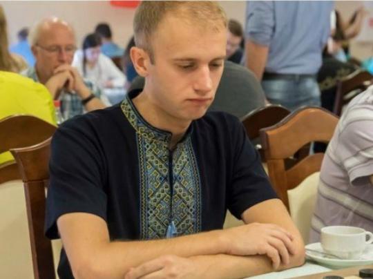 Українець Анікєєв виграв в суді у Міжнародної федерації шашок