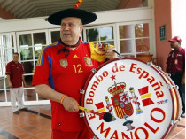 Легендарный фанат сборной Испании решил больше не колесить за командой по всему миру