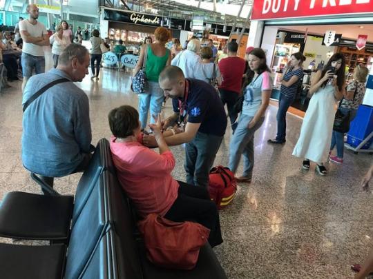 туристы застряли в аэропорту
