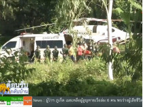 Вертолет забирает спасенных детей