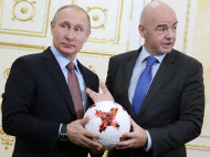"Аполитичная" FIFА брендировала футболку с надписью "Путин" (фото)