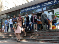 Как и когда подавать документы в вузы: в Минобразования рассказали детали 