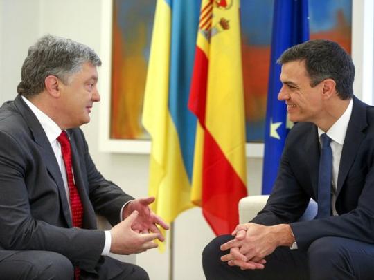 Порошенко анонсировал соглашение о социальной защите украинцев в Испании