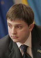 Олесь довгий призывает народных депутатов украины&nbsp;— кандидатов в депутаты киевсовета&nbsp;— сдать свои мандаты