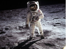 астронавт на Луне