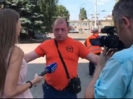 Обидевшему журналиста стороннику «русского мира» сломали ногу и несколько ребер (видео)