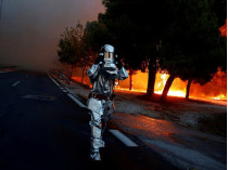 Пожарный в Греции