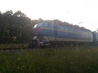 Поезд «Киев—Бердянск» снес легковое авто: есть жертвы 