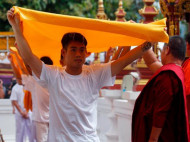 Спасенные из тайской пещеры дети прошли обряд посвящения в монахи
