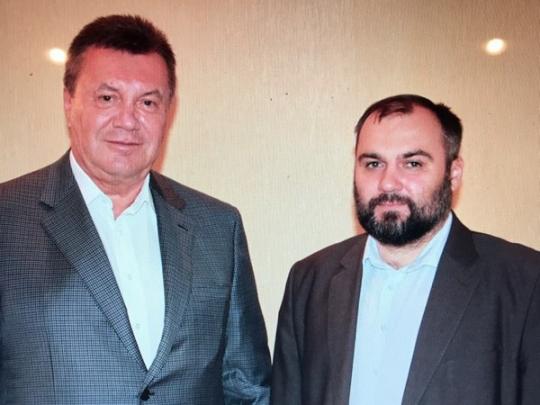Водяра свое делает: в соцсетях обсуждают свежее фото Януковича