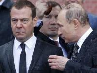 Медведев и путин