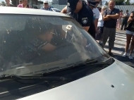 Под Одессой автомобиль врезался в полицейского (фото)