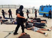 Задержание в Киеве на Осокорках