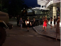 В Киеве установка «Бук» врезалась в бизнес-центр (фото, видео)