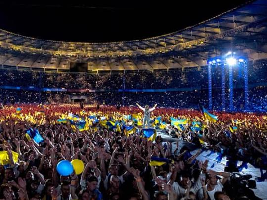 Появились невероятные фото концерта Вакарчука в День Независимости в Киеве