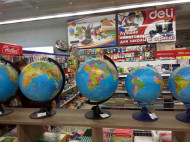 В Беларуси продают глобусы с российским Крымом: опубликованы фото