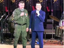 Боевик Александр Захарченко и певец Иосиф Кобзон
