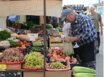 Овощи-фрукты на рынке