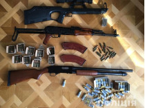 Оружие, изъятое у преступной группировки в Киевской области