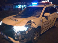 Появилось видео, как в Черновцах авто патрульных насмерть сбило пешехода