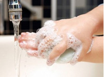 Мытье рук с мылом 