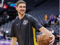 20 «трешек» подряд: украинец из НБА вызвал шквал восторга своей меткостью (видео)