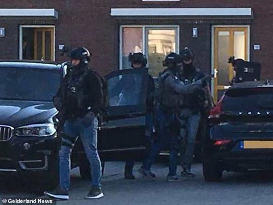 Полиция проводит спецоперацию в Нидерландах