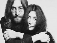 Ко дню рождения Джона Леннона его вдова выпустила кавер-версию знаменитого хита (видео)