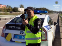 полиция с приборами TruCAM на украинских дорогах