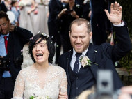 Популярная британская певица вышла замуж за известного шеф-повара (фото, видео)