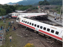 Крушение поезда на Тайване