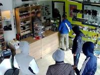 Горе-грабители в магазине электронных сигарет
