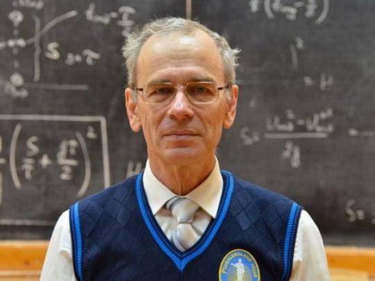 Учитель физики Павел Виктор