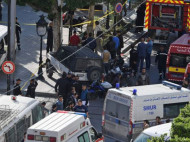 Учительница английского взорвала себя в центре столицы: в результате теракта в Тунисе ранены 15 человек
