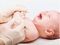 Вакцинация младенца