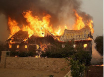 Лесные пожары в Калифорнии: жертвами стихии стали более 20 человек