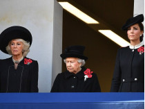 Королева Елизавета, Камилла и Кейт