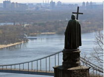 памятник святому Владимиру