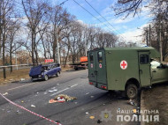 В Харькове военные медики попали в ДТП с пострадавшими: детали и фото происшествия