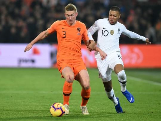 Нидерланды оборвали беспроигрышную серию чемпионов мира: видеообзоры матчей Лиги наций