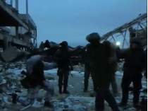 танцы боевиков на развалинах ДАПа