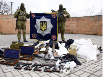 вывезенное из Донецка оружие милиции