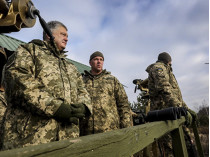 Порошенко подписал указ о введении в Украине военного положения