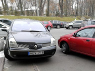 В Закарпатье полиция начала оxоту на "евробляxи"