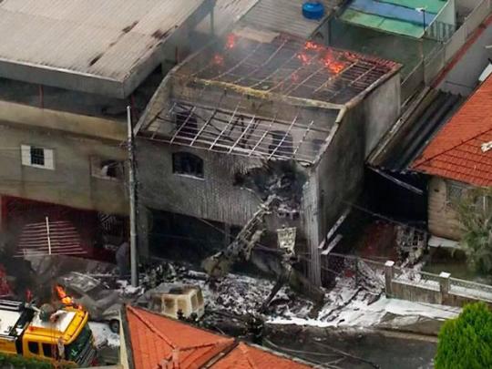 Падение самолета на жилой дом в Сан-Паулу