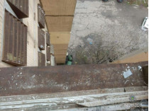 В Одессе патрульные спасли мужчину, пытавшегося выброситься с 11-го этажа (фото)