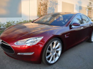 Tesla открыла прием заказов на электромобили для покупателей из Украины