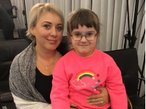 Родители в шоке: в Украину не разрешают ввозить шведский препарат, спасающий детей от смерти