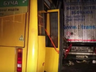 Водитель был ослеплен: появилось видео с места смертельного ДТП с фурой и маршруткой под Киевом